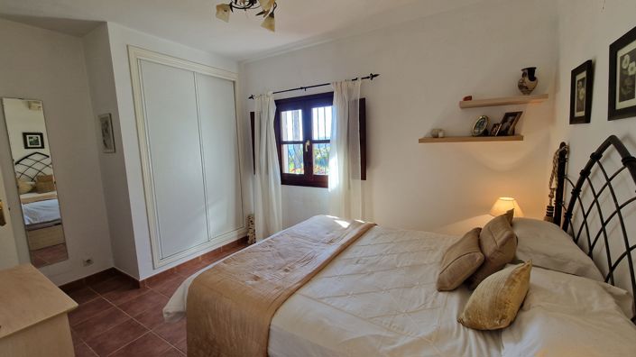 Image No.32-Maison de campagne de 3 chambres à vendre à Benamargosa