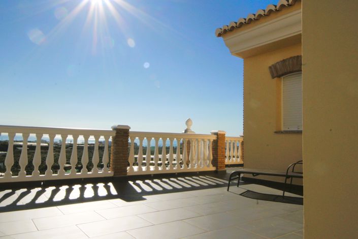 Image No.17-3 Bed Townhouse for sale