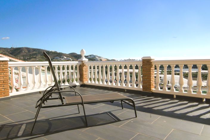 Image No.18-3 Bed Townhouse for sale