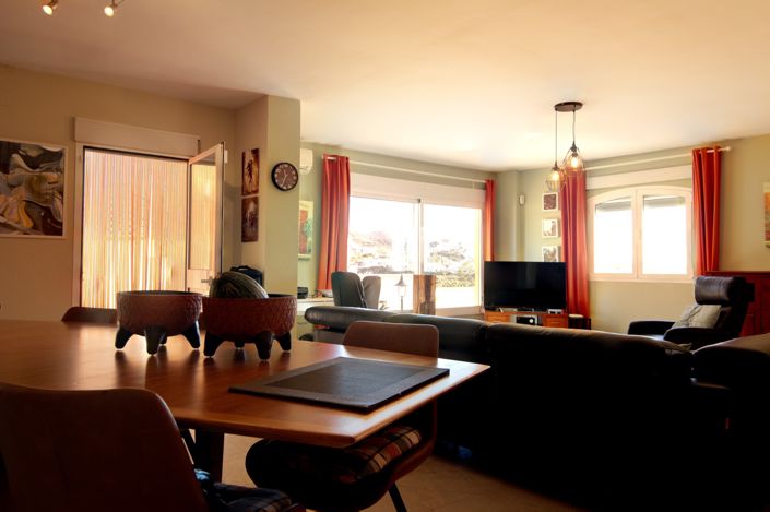 Image No.5-3 Bed Townhouse for sale