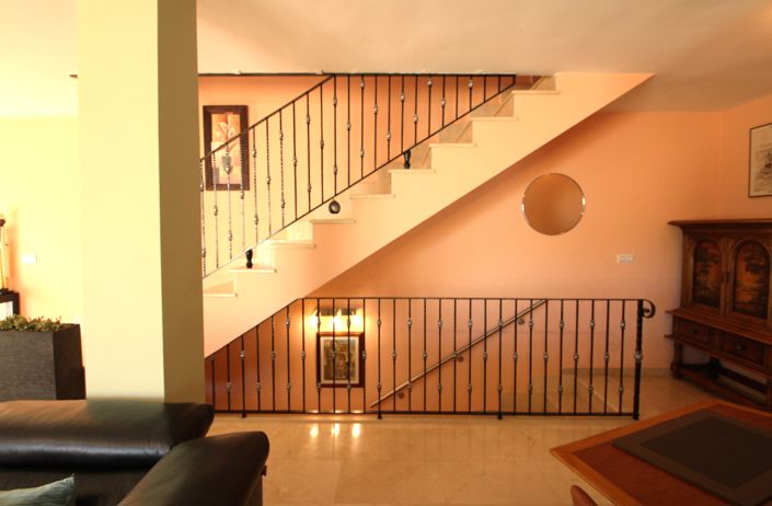 Image No.8-3 Bed Townhouse for sale