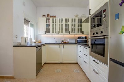 ngr9gzy01xb25hc01820-20kitchen2012