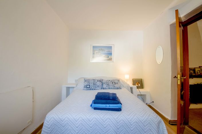 Image No.16-4 Bed Country House for sale