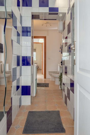 Image No.21-4 Bed Country House for sale