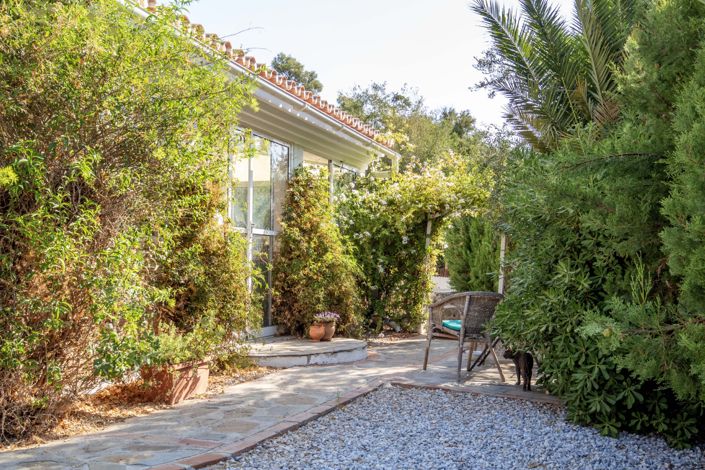 Image No.28-4 Bed Country House for sale