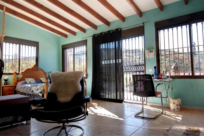 Image No.14-4 Bed Apartment for sale