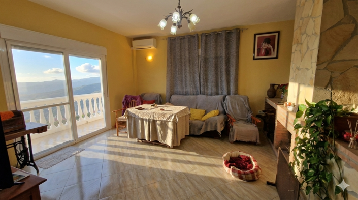 Image No.12-2 Bed Townhouse for sale