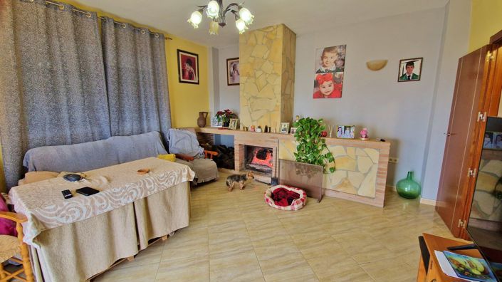 Image No.16-2 Bed Townhouse for sale