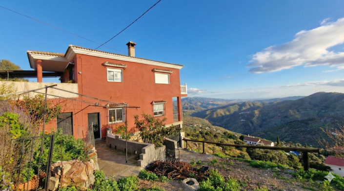 Image No.2-2 Bed Townhouse for sale