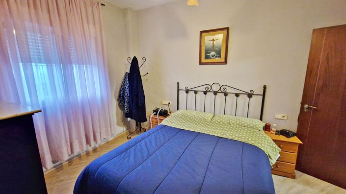 Image No.31-2 Bed Townhouse for sale