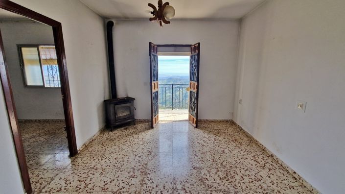 Image No.16-4 Bed Country House for sale