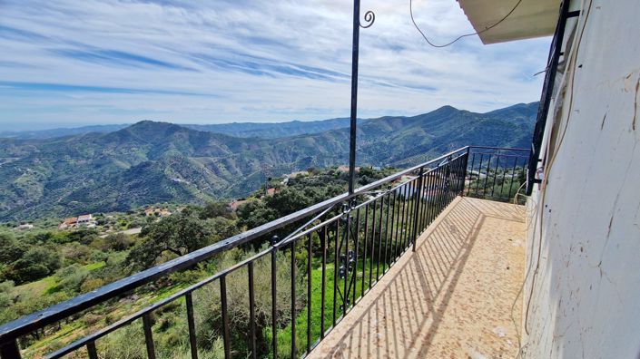 Image No.18-4 Bed Country House for sale