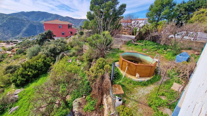 Image No.28-4 Bed Country House for sale