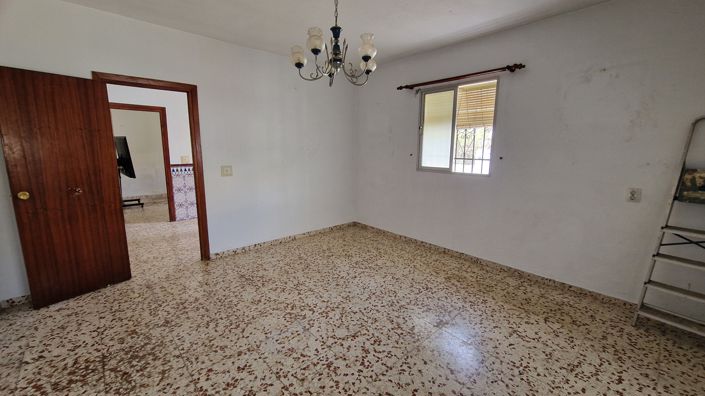 Image No.8-4 Bed Country House for sale