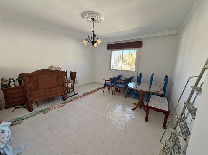 Image No.22-4 Bed Apartment for sale