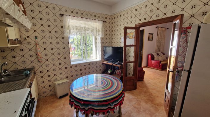 Image No.13-5 Bed Townhouse for sale