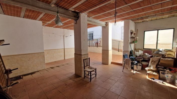 Image No.33-5 Bed Townhouse for sale