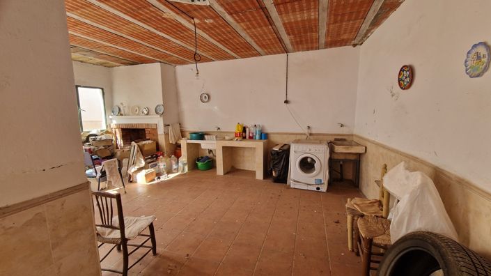 Image No.34-5 Bed Townhouse for sale