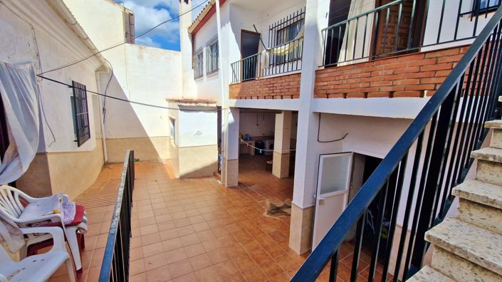 Image No.39-5 Bed Townhouse for sale