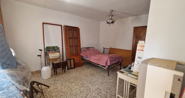 Image No.47-5 Bed Townhouse for sale