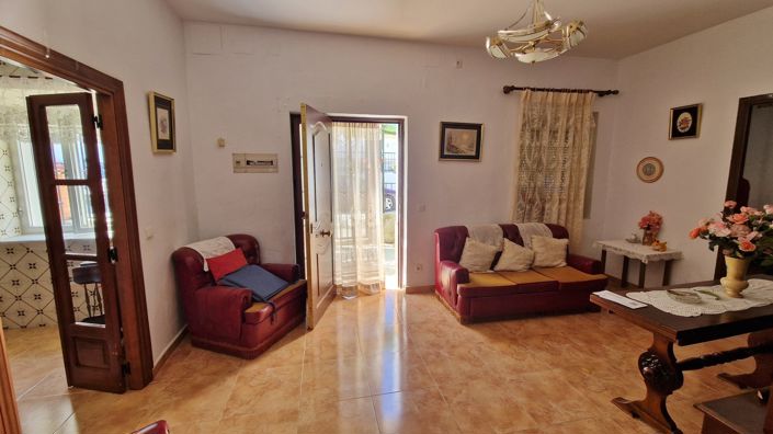 Image No.8-5 Bed Townhouse for sale