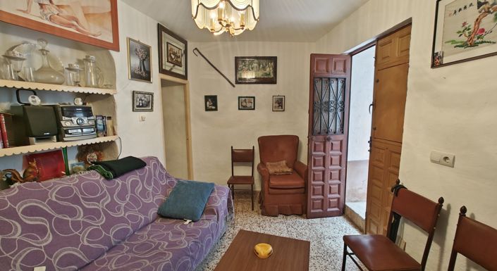 Image No.4-3 Bed Village House for sale