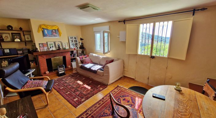 Image No.17-5 Bed Country House for sale