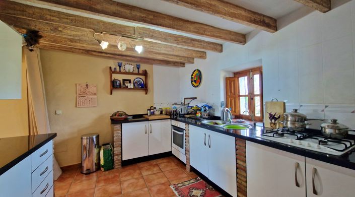 Image No.20-5 Bed Country House for sale