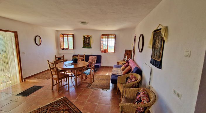 Image No.36-5 Bed Country House for sale