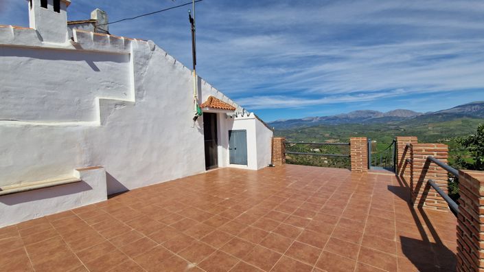 Image No.37-5 Bed Country House for sale