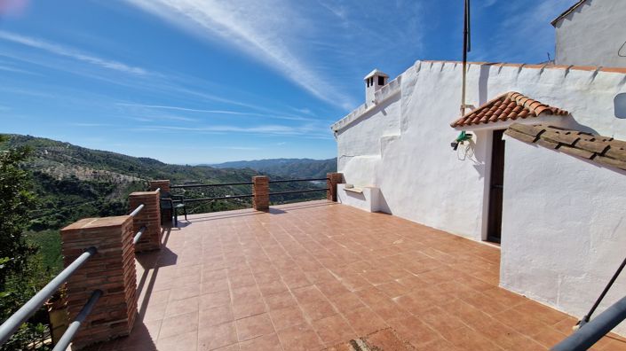 Image No.38-5 Bed Country House for sale