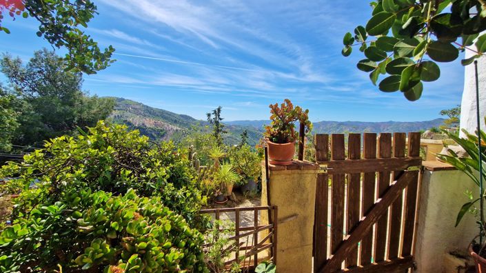 Image No.6-5 Bed Country House for sale