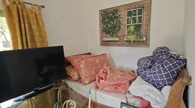 e90op2bi0apdownstairs20bedroom