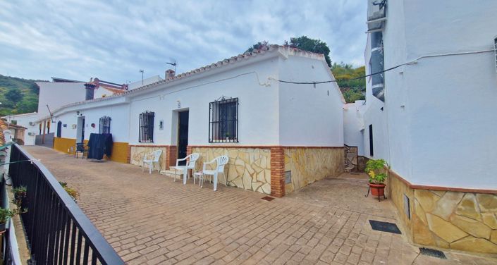 Image No.2-2 Bed Village House for sale