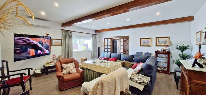 Image No.11-3 Bed Country House for sale