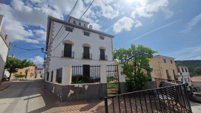 1 - Jayena, Townhouse