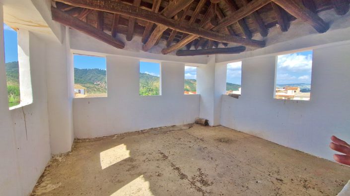 Image No.5-7 Bed Townhouse for sale