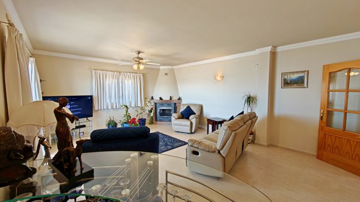Image No.16-3 Bed Country House for sale