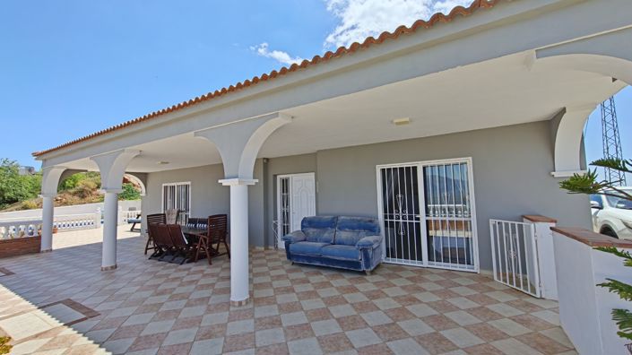 Image No.6-3 Bed Country House for sale