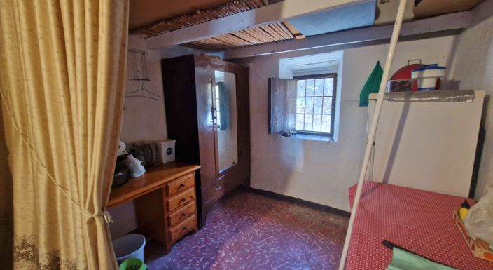 Image No.20-3 Bed Country House for sale
