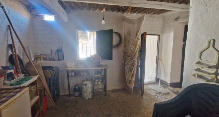 Image No.22-3 Bed Country House for sale