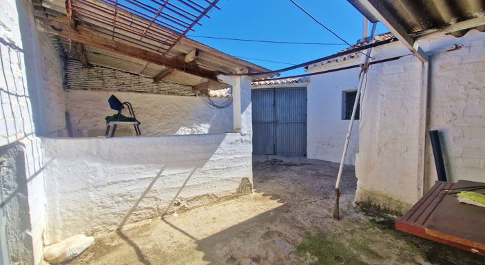 Image No.25-3 Bed Country House for sale