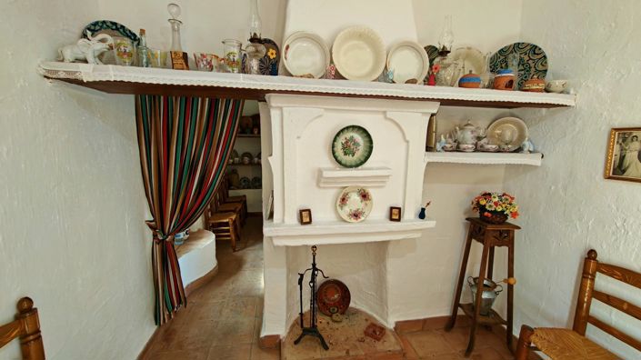 Image No.18-4 Bed Country House for sale