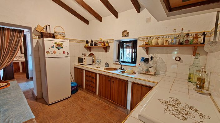 Image No.19-4 Bed Country House for sale
