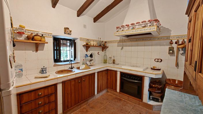 Image No.20-4 Bed Country House for sale