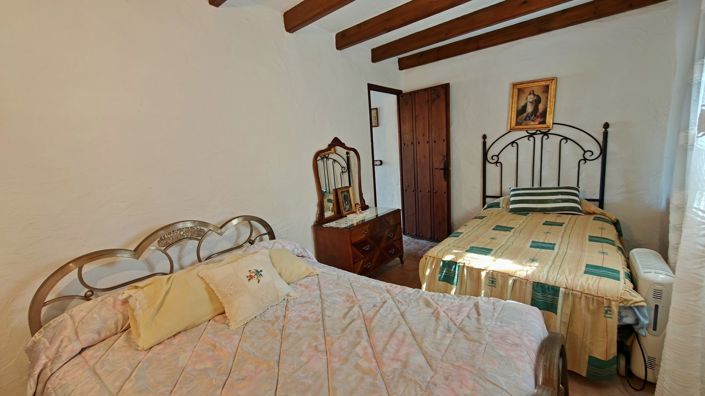 Image No.27-4 Bed Country House for sale