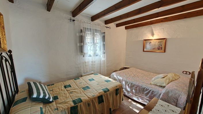 Image No.28-4 Bed Country House for sale