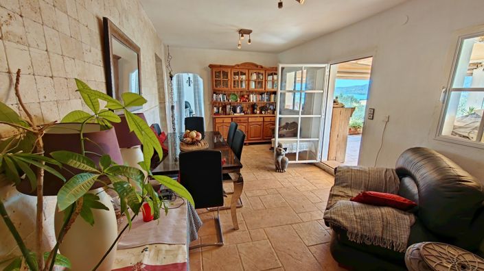Image No.9-2 Bed Country House for sale