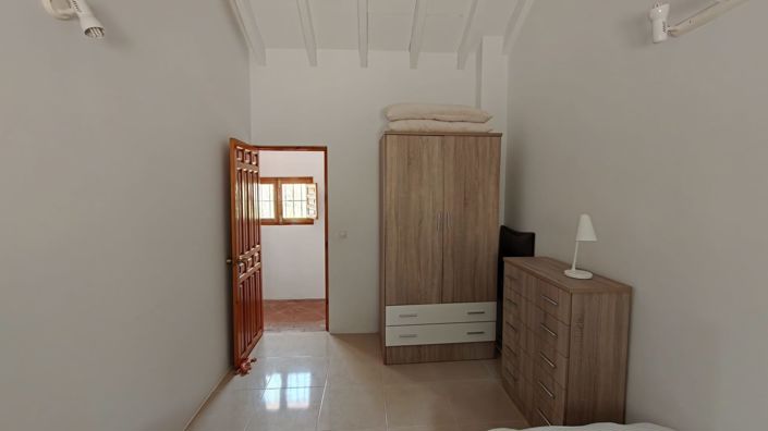 Image No.15-2 Bed Country House for sale