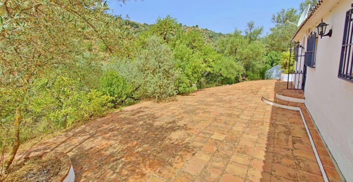 Image No.4-2 Bed Country House for sale